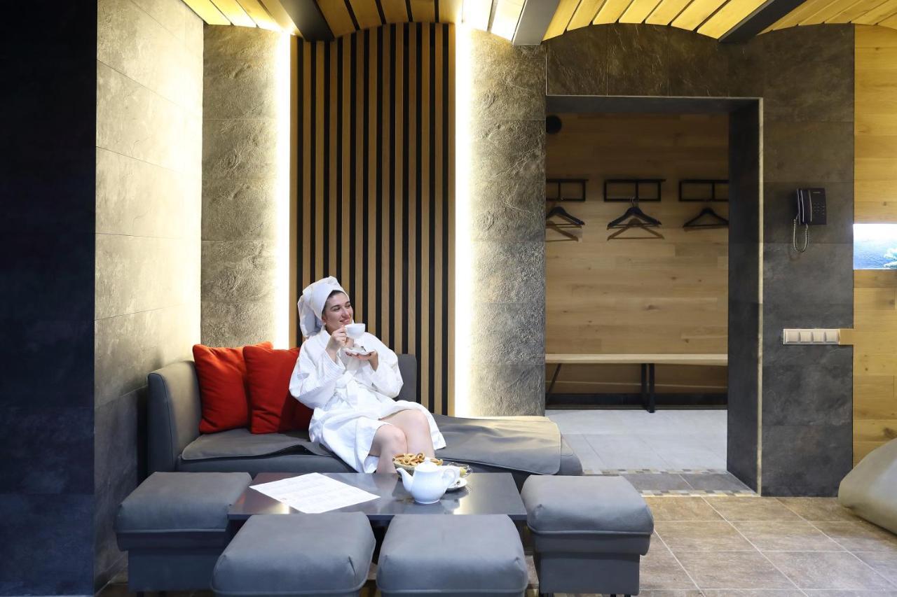 Korona Hotel&Spa บูโคเวล ภายนอก รูปภาพ