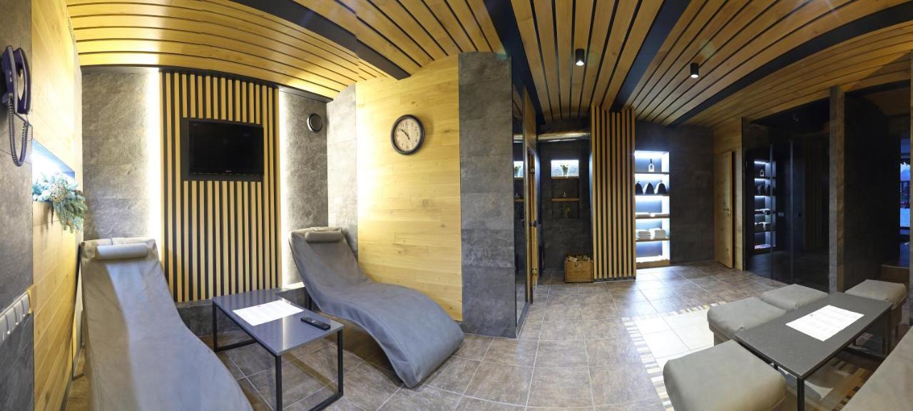 Korona Hotel&Spa บูโคเวล ภายนอก รูปภาพ