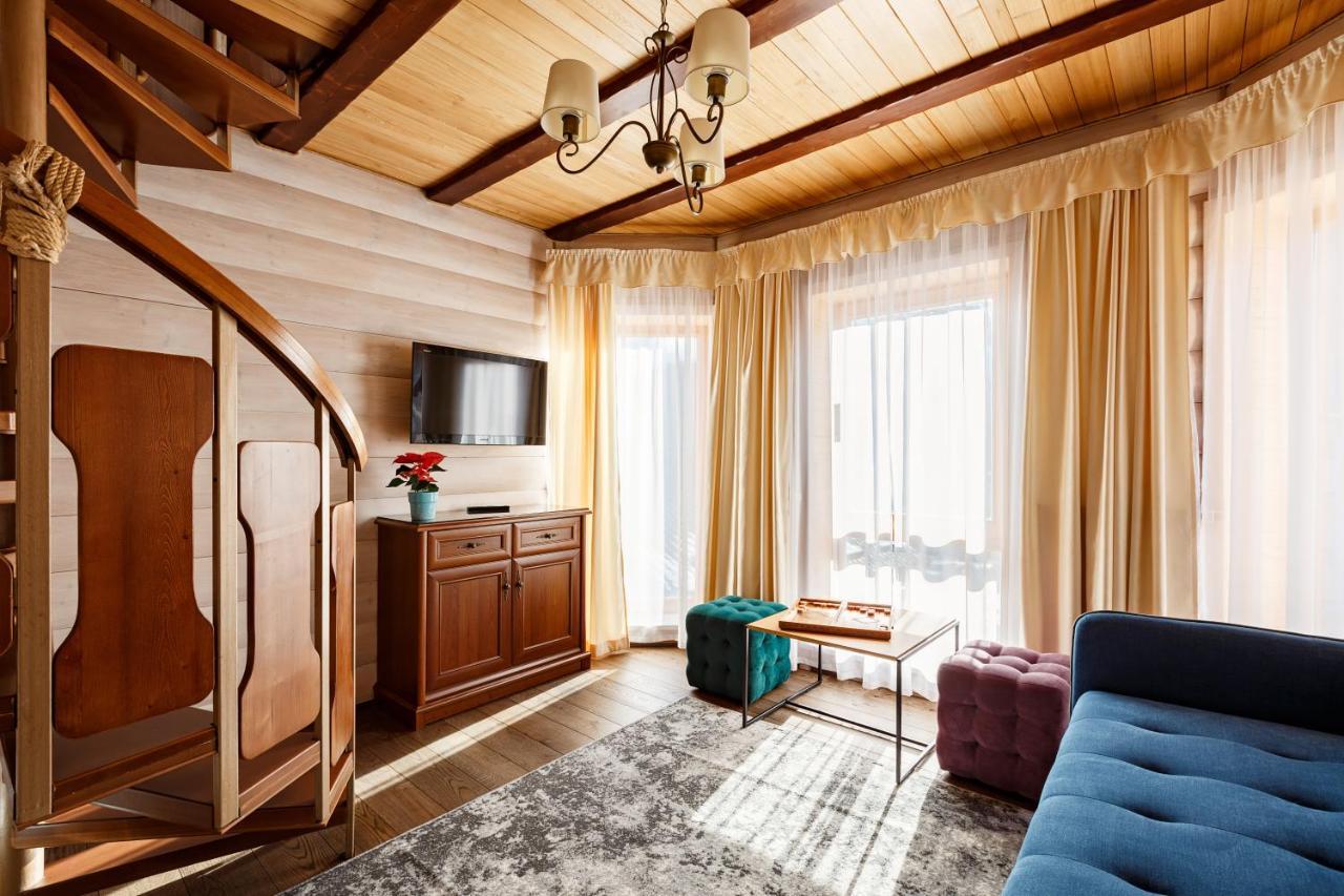Korona Hotel&Spa บูโคเวล ภายนอก รูปภาพ