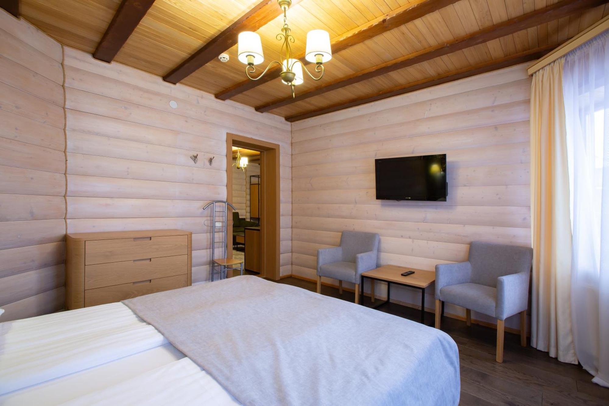 Korona Hotel&Spa บูโคเวล ภายนอก รูปภาพ
